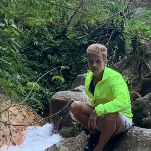 Meet your Posher, Bonnie